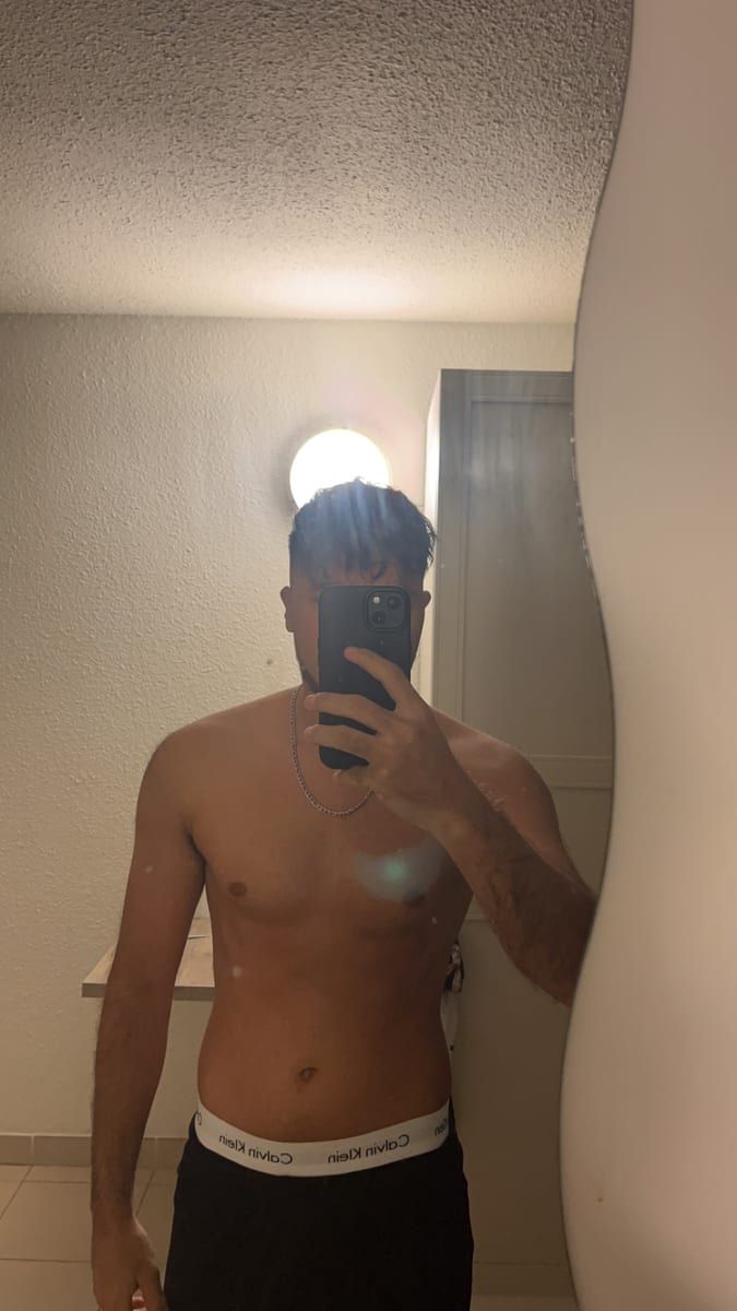 Don - Telegram gay à Uesslingen Profil de Don, 22 ans, Telegram gay à Uesslingen (Thurgovie)