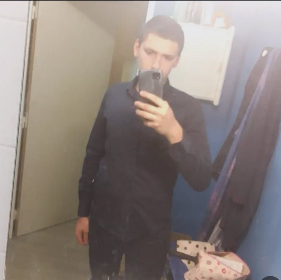 Dion - Telegram gay à Albinen Profil de Dion, 35 ans, Telegram gay à Albinen (Valais)