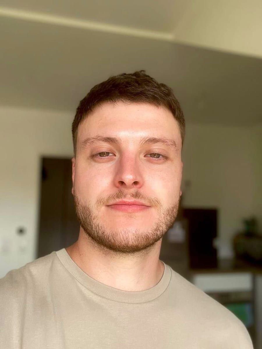 Akram - Telegram gay à Therwil Profil de Akram, 22 ans, Telegram gay à Therwil (Bâle-Campagne)