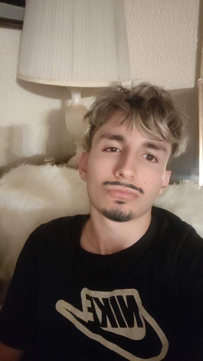 Saian - Telegram gay à St-Imier Profil de Saian, 24 ans, Telegram gay à St-Imier (Berne)