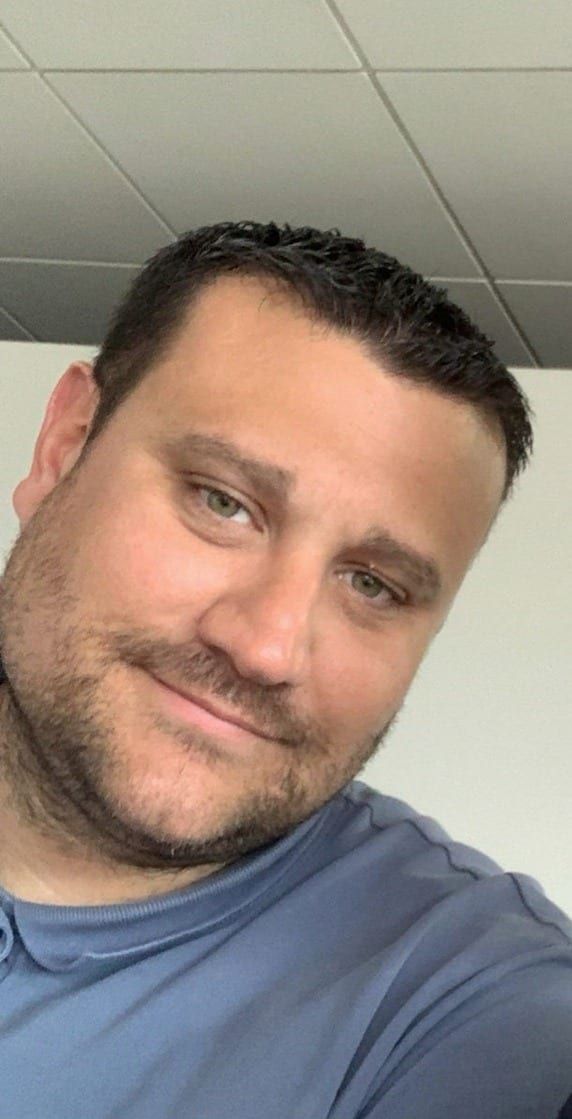 Nickson - Telegram gay à Trachselwald Profil de Nickson, 25 ans, Telegram gay à Trachselwald (Berne)