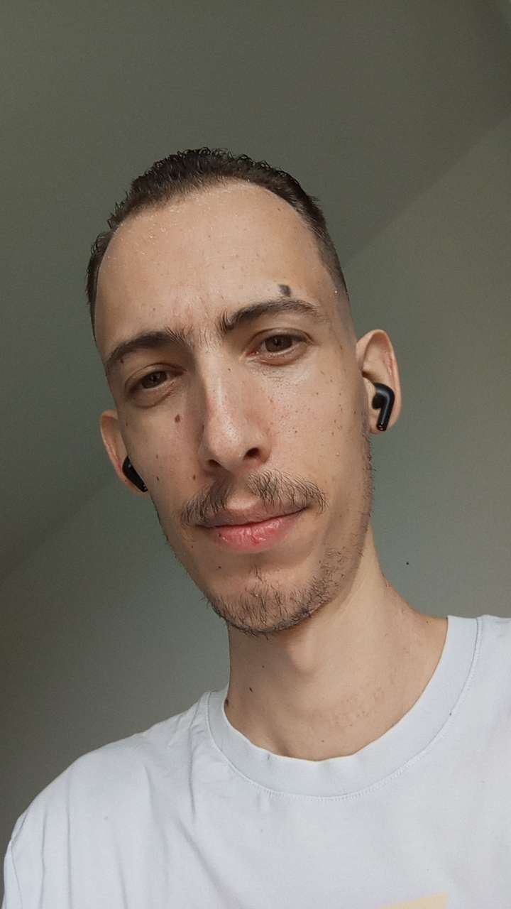 Louis-nicolas - Telegram gay à Yvonand Profil de Louis-nicolas, 42 ans, Telegram gay à Yvonand (Vaud)