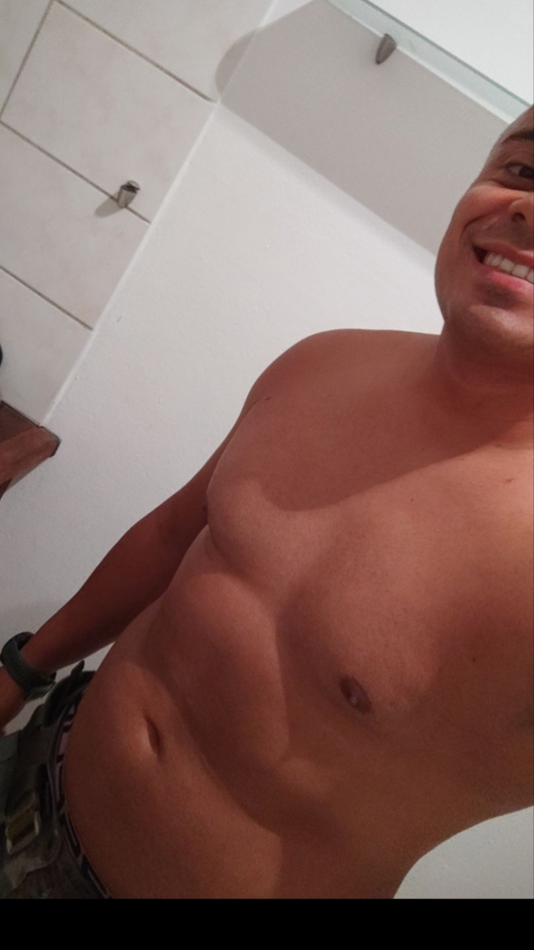 Rosario - Telegram gay à Villard-sur-Chamby Profil de Rosario, 45 ans, Telegram gay à Villard-sur-Chamby (Vaud)