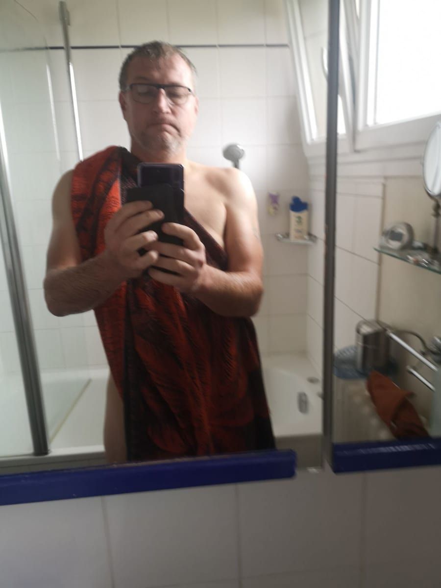 Davor - Telegram gay à Versam Profil de Davor, 40 ans, Telegram gay à Versam (Grisons)
