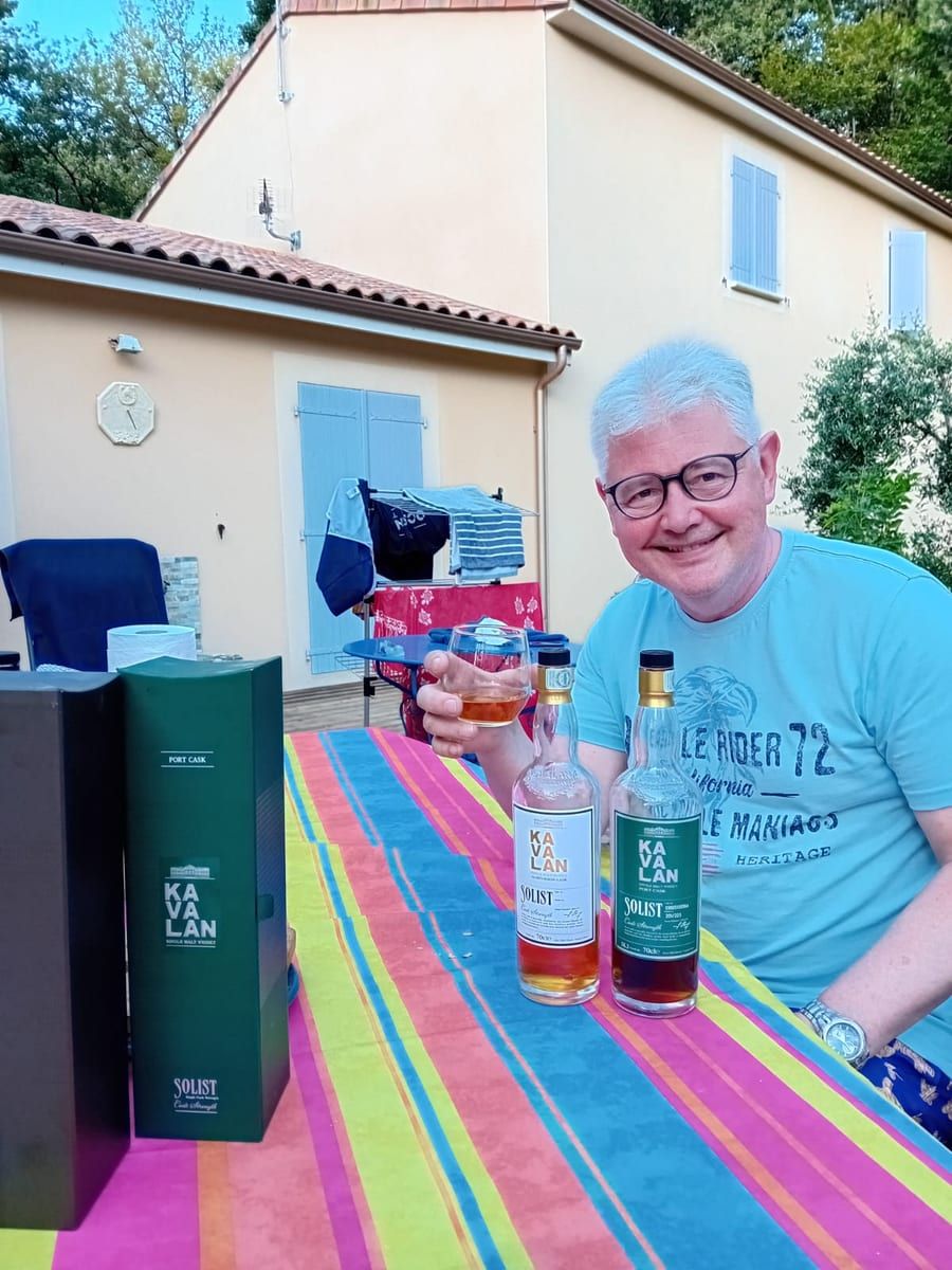 Carim - Telegram gay à Hennens Profil de Carim, 28 ans, Telegram gay à Hennens (Fribourg)