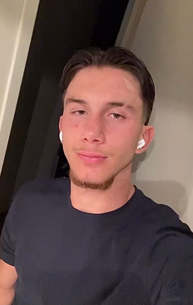Nasreddine - Telegram gay à Cudrefin Profil de Nasreddine, 37 ans, Telegram gay à Cudrefin (Vaud)