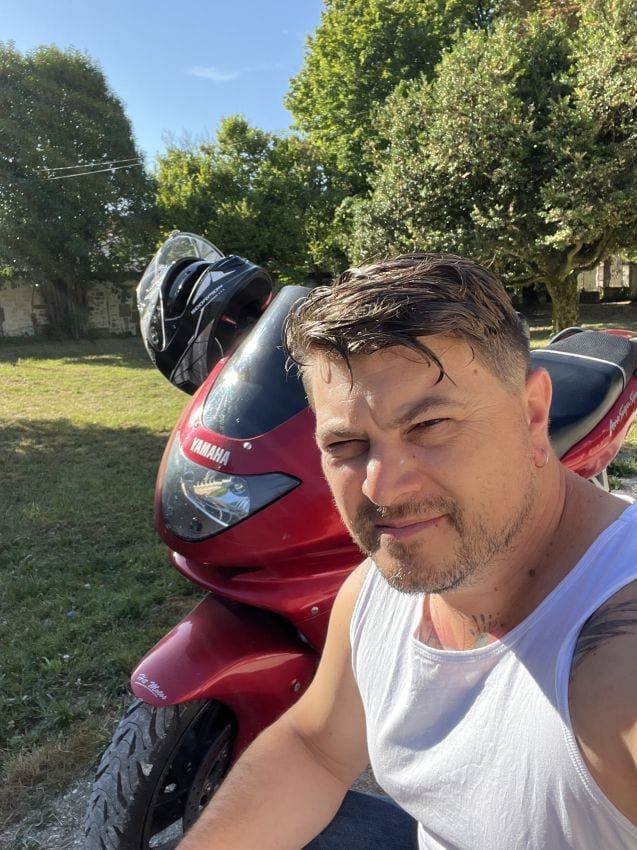Titouane - Telegram gay à Vich Profil de Titouane, 43 ans, Telegram gay à Vich (Vaud)