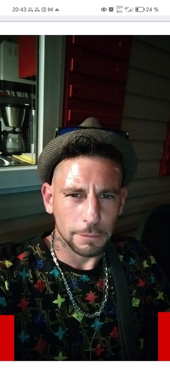 Ilhan - Telegram gay à Beckenried Profil de Ilhan, 35 ans, Telegram gay à Beckenried (Nidwald)