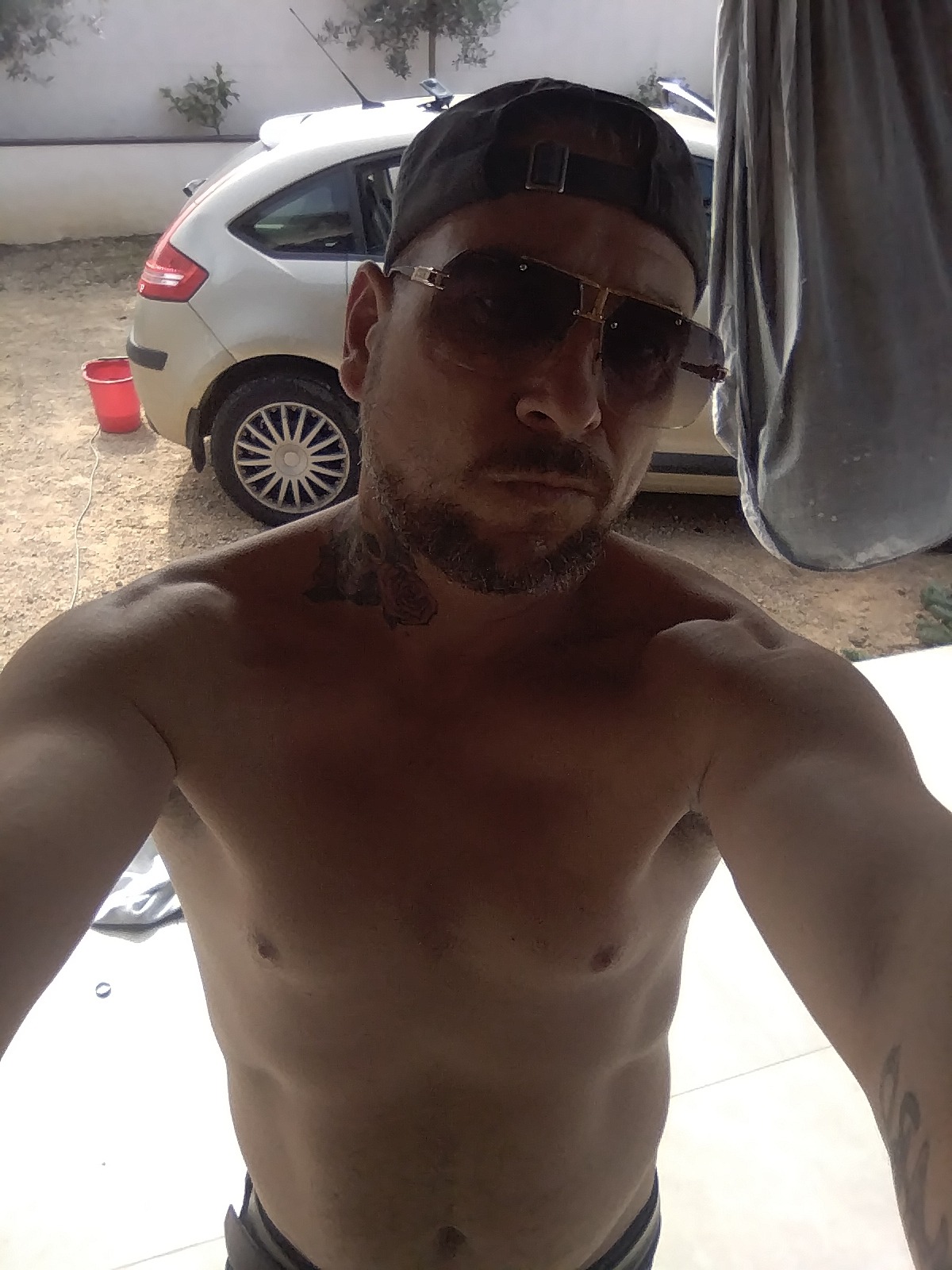 Georges-marie - Telegram gay à La Forclaz VD Profil de Georges-marie, 29 ans, Telegram gay à La Forclaz VD (Vaud)