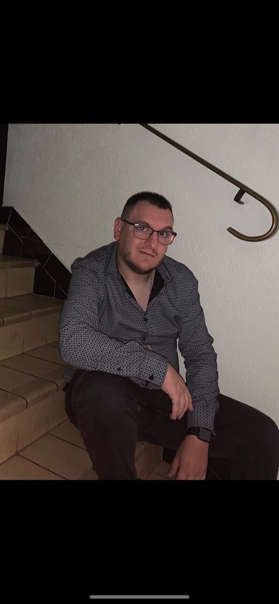 Eliam - Telegram gay à Brügglen Profil de Eliam, 45 ans, Telegram gay à Brügglen (Soleure)