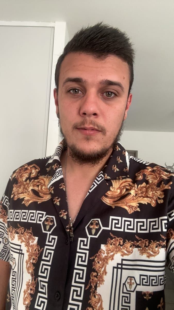 Pascal - Telegram gay à Villariaz Profil de Pascal, 26 ans, Telegram gay à Villariaz (Fribourg)