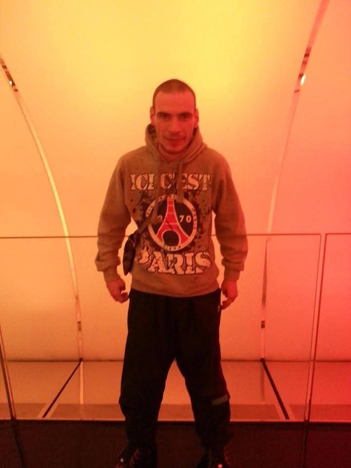 Sébastian - Telegram gay à Kappelen Profil de Sébastian, 36 ans, Telegram gay à Kappelen (Berne)