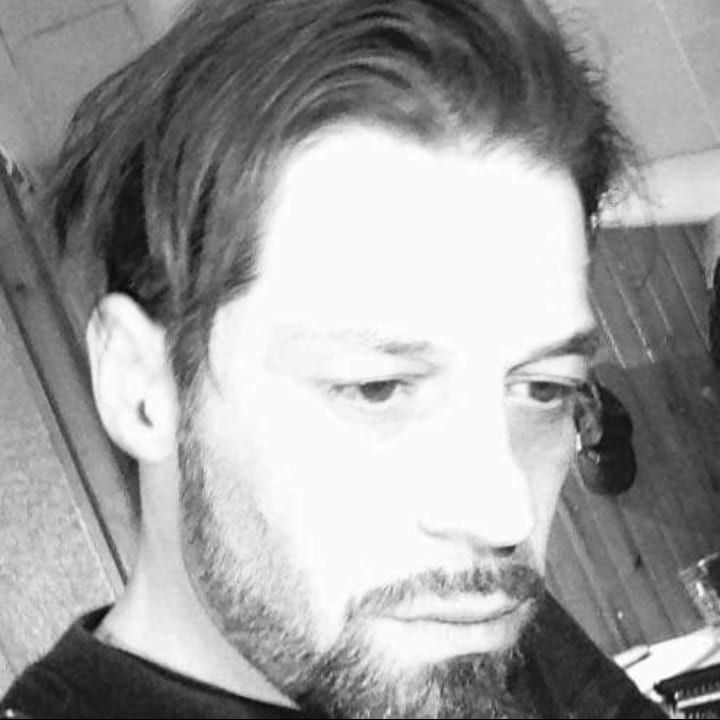 Oran - Telegram gay à Zihlschlacht Profil de Oran, 23 ans, Telegram gay à Zihlschlacht (Thurgovie)