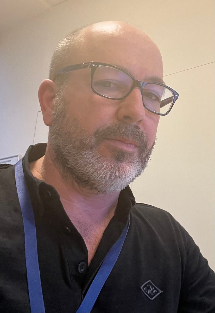 Profil de Erdi, 36 ans, Telegram gay à Trogen (Appenzell Rhodes-Extérieures)