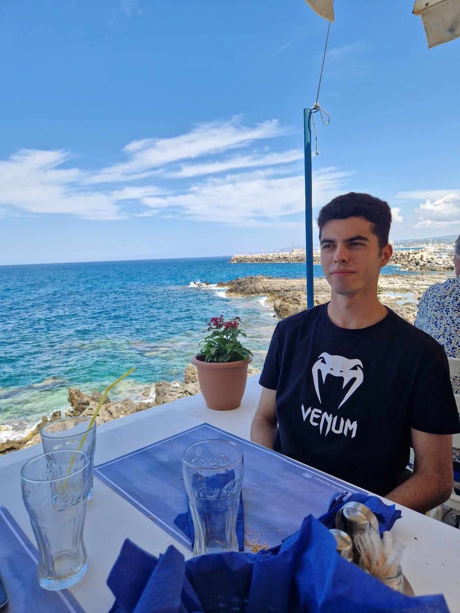 Joanny - Telegram gay à Giswil Profil de Joanny, 25 ans, Telegram gay à Giswil (Obwald)