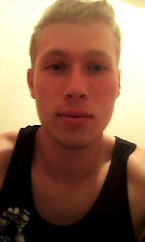 Kurt - Telegram gay à Flüeli-Ranft Profil de Kurt, 29 ans, Telegram gay à Flüeli-Ranft (Obwald)