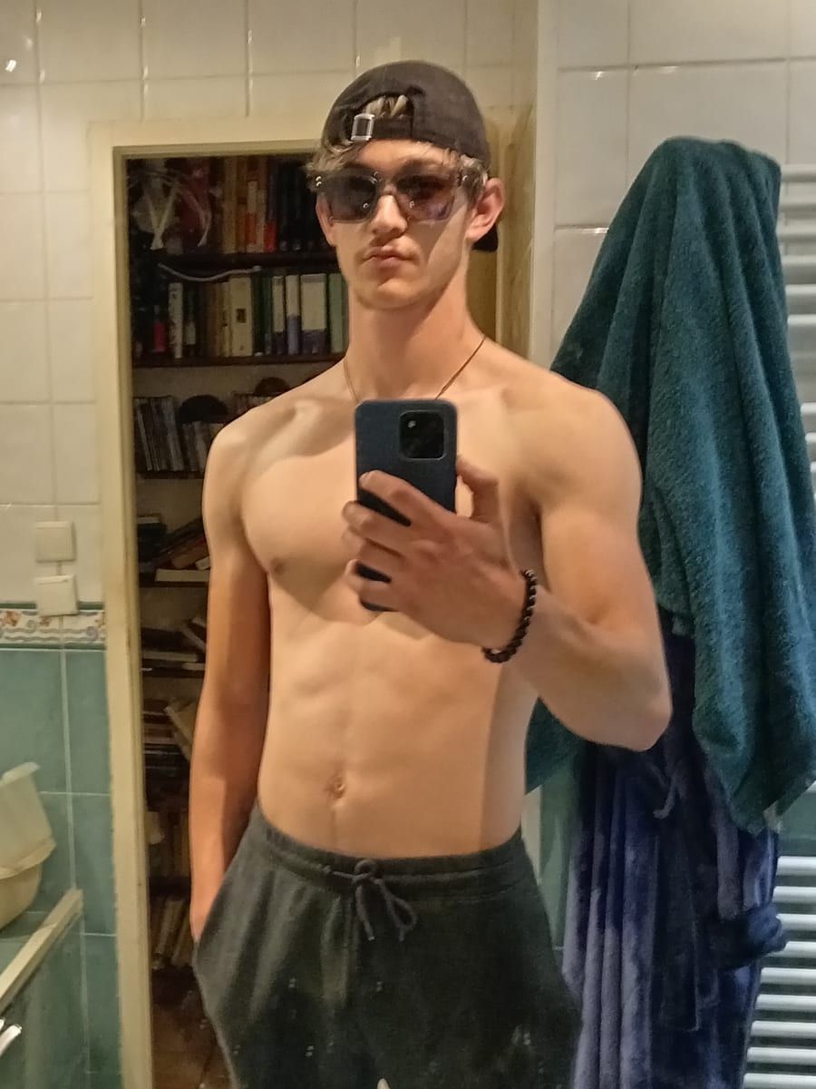 Bodo - Telegram gay à Couvet Profil de Bodo, 22 ans, Telegram gay à Couvet (Vaud)