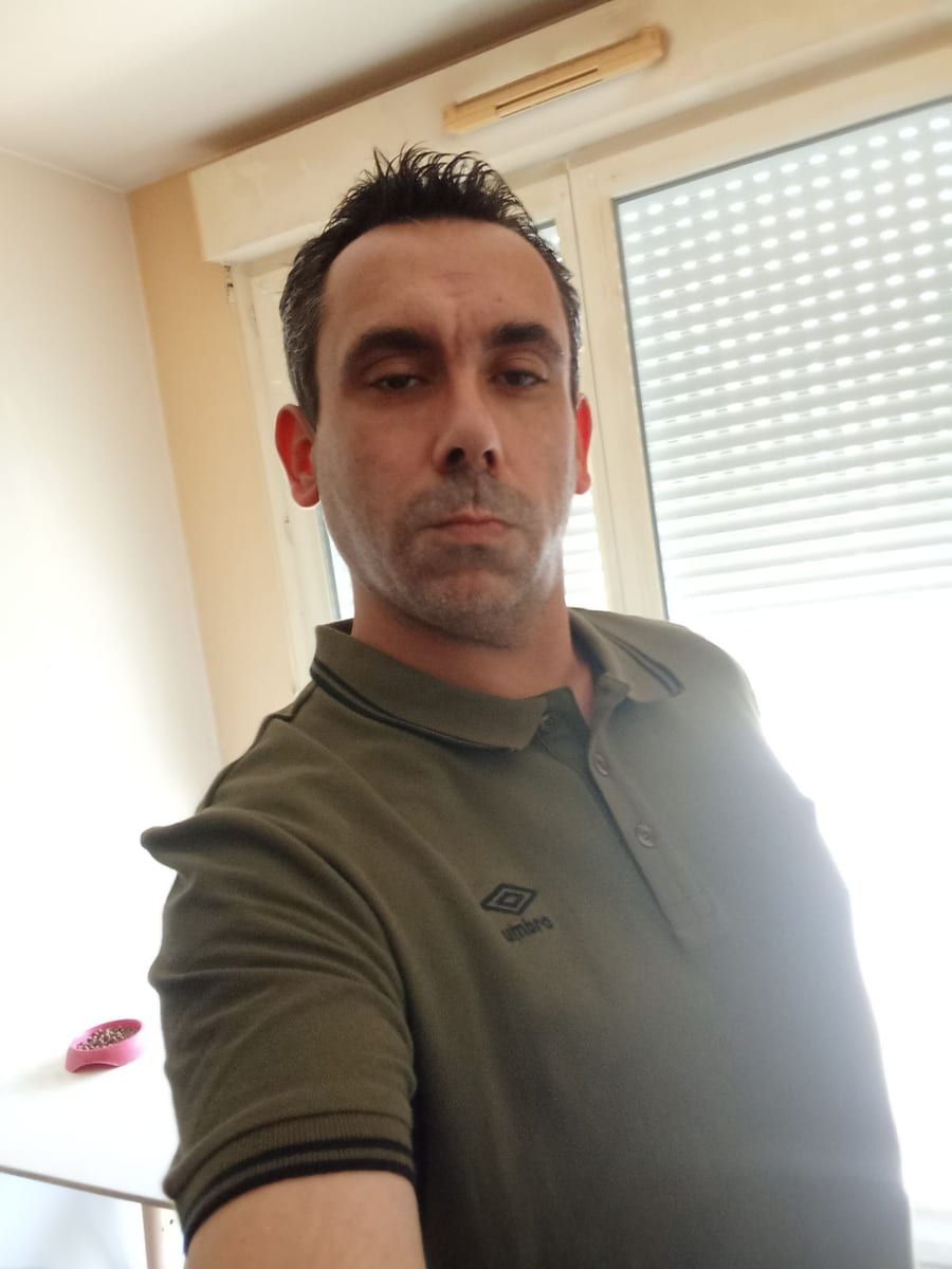 Nadi - Telegram gay à Cremin Profil de Nadi, 42 ans, Telegram gay à Cremin (Vaud)