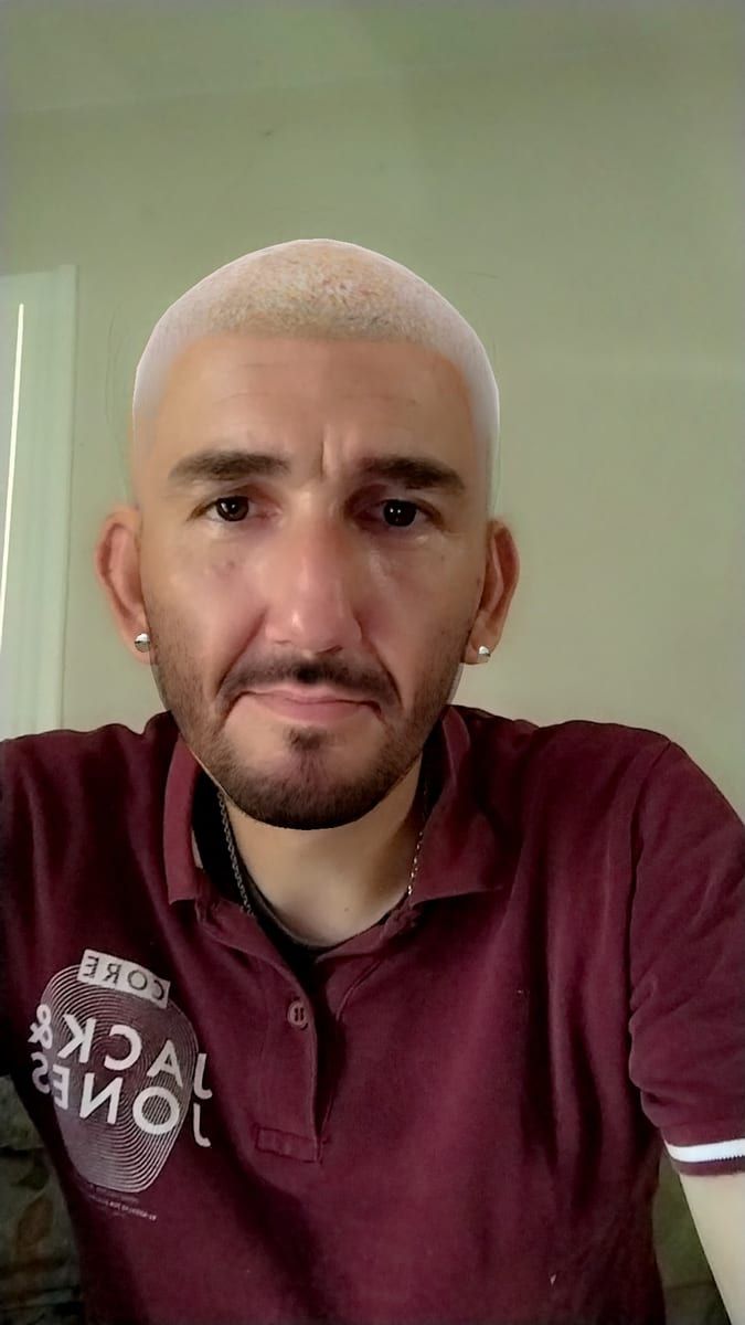 Rohann - Telegram gay à St. Niklausen OW Profil de Rohann, 27 ans, Telegram gay à St. Niklausen OW (Obwald)