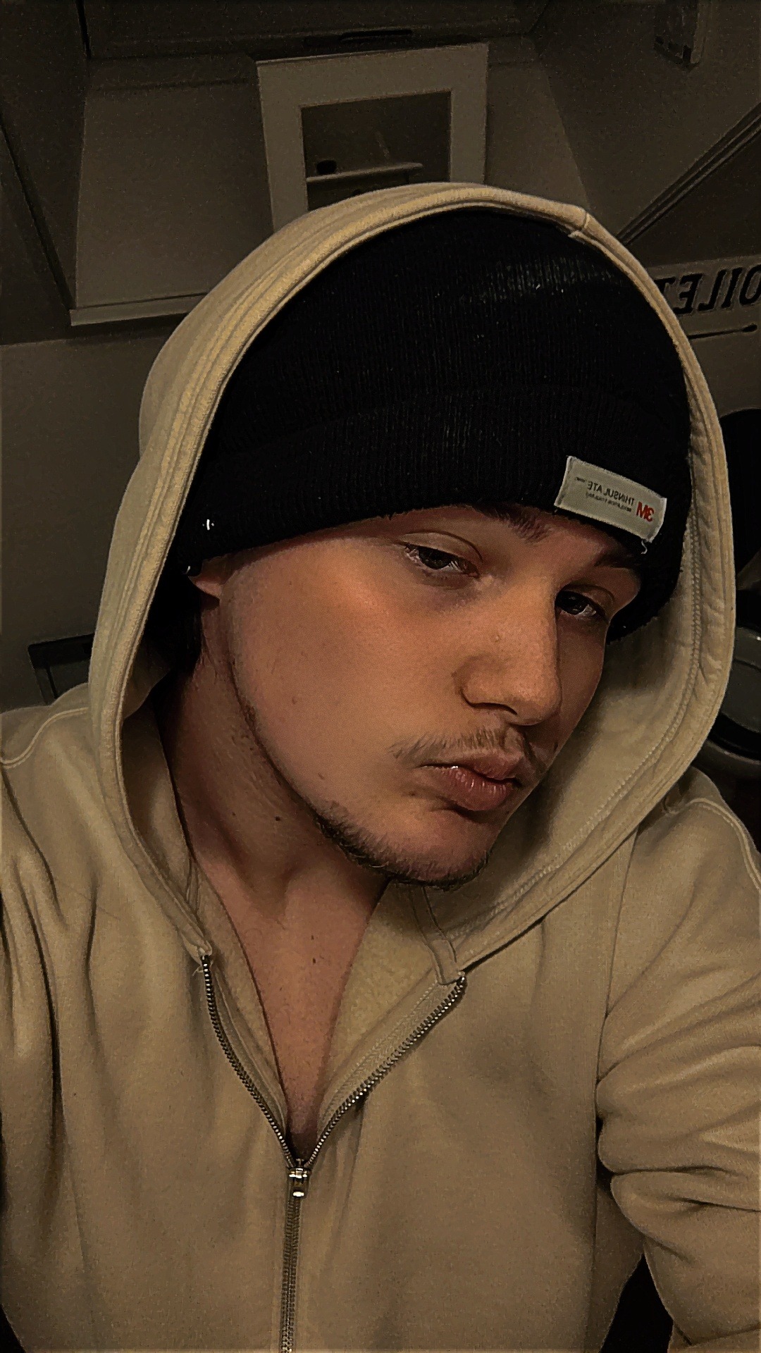 Rudi - Telegram gay à Burgistein Profil de Rudi, 22 ans, Telegram gay à Burgistein (Berne)