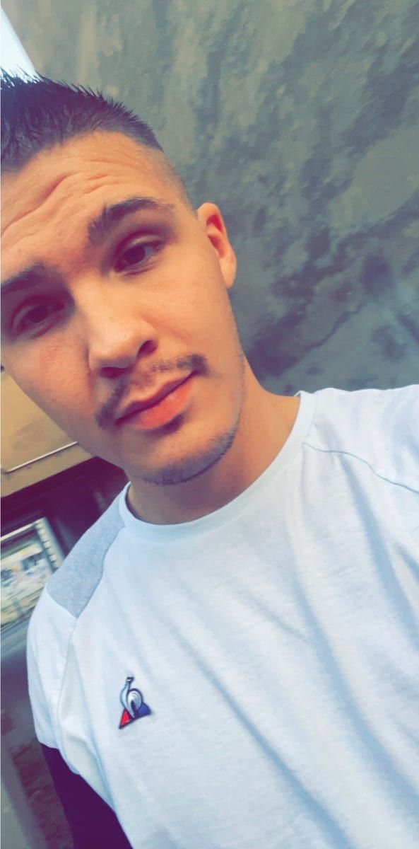 Badreddine - Telegram gay à Lucens Profil de Badreddine, 29 ans, Telegram gay à Lucens (Vaud)