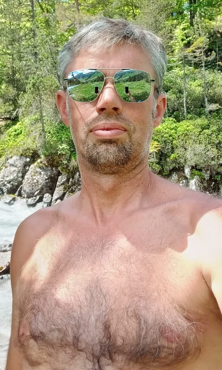 Djohar - Telegram gay à Wäldi Profil de Djohar, 29 ans, Telegram gay à Wäldi (Thurgovie)