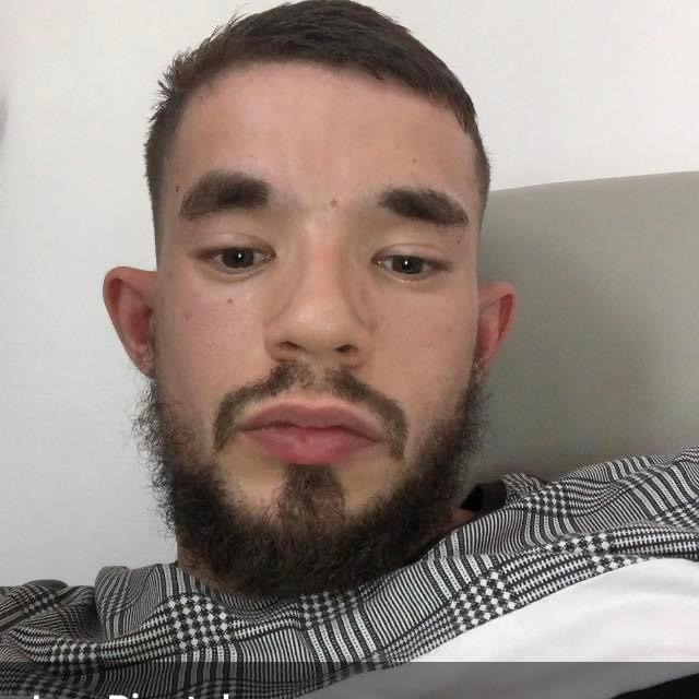 Achil - Telegram gay à Epsach Profil de Achil, 32 ans, Telegram gay à Epsach (Berne)