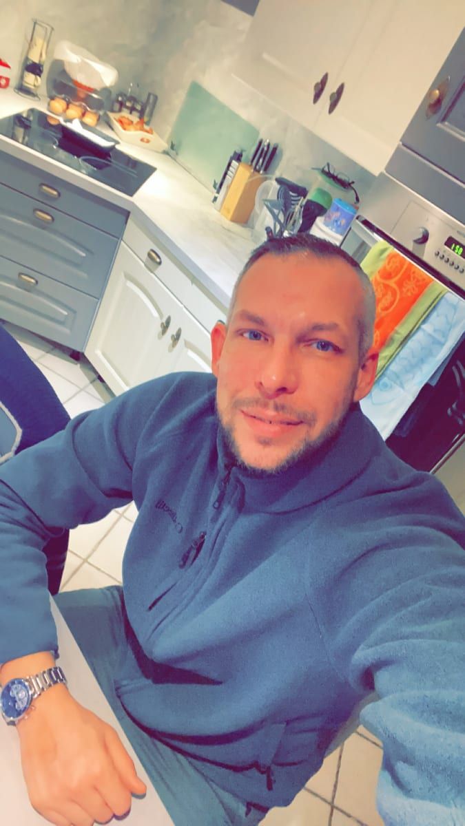 Elwin - Telegram gay à Sulz AG Profil de Elwin, 43 ans, Telegram gay à Sulz AG (Argovie)